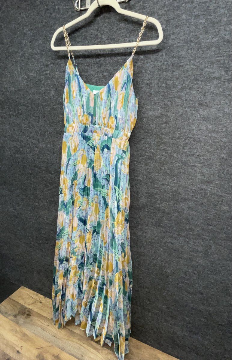 ASTR the Label Women's Floral Pleated Maxi Dress Chain Straps Size M