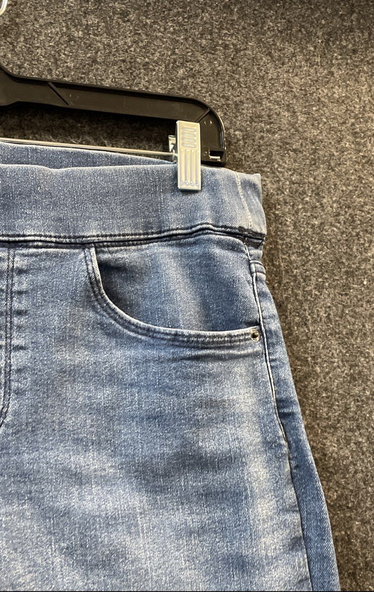 DKNY Jeans Women's Blue Stretch Denim Pull On Bermuda Shorts Size M