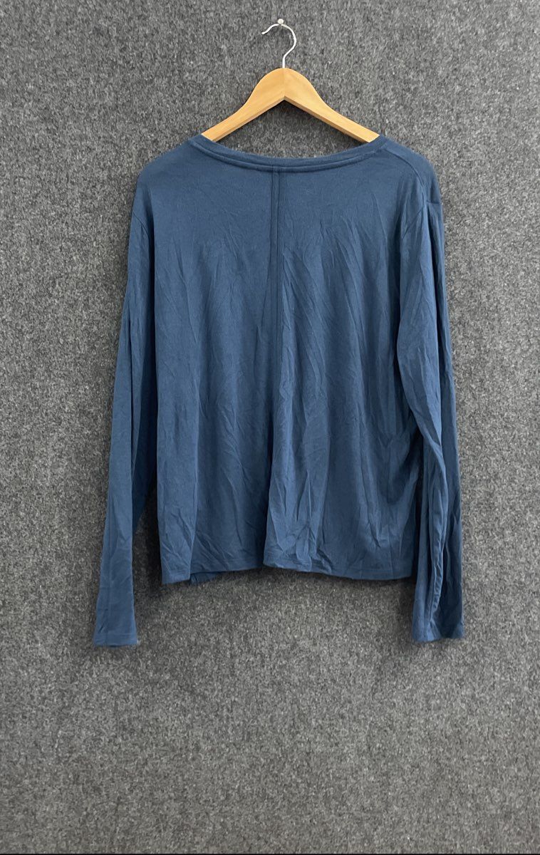 Athleta Women's Blue Breezy Long Sleeve Scoop Neck Top Sz XL