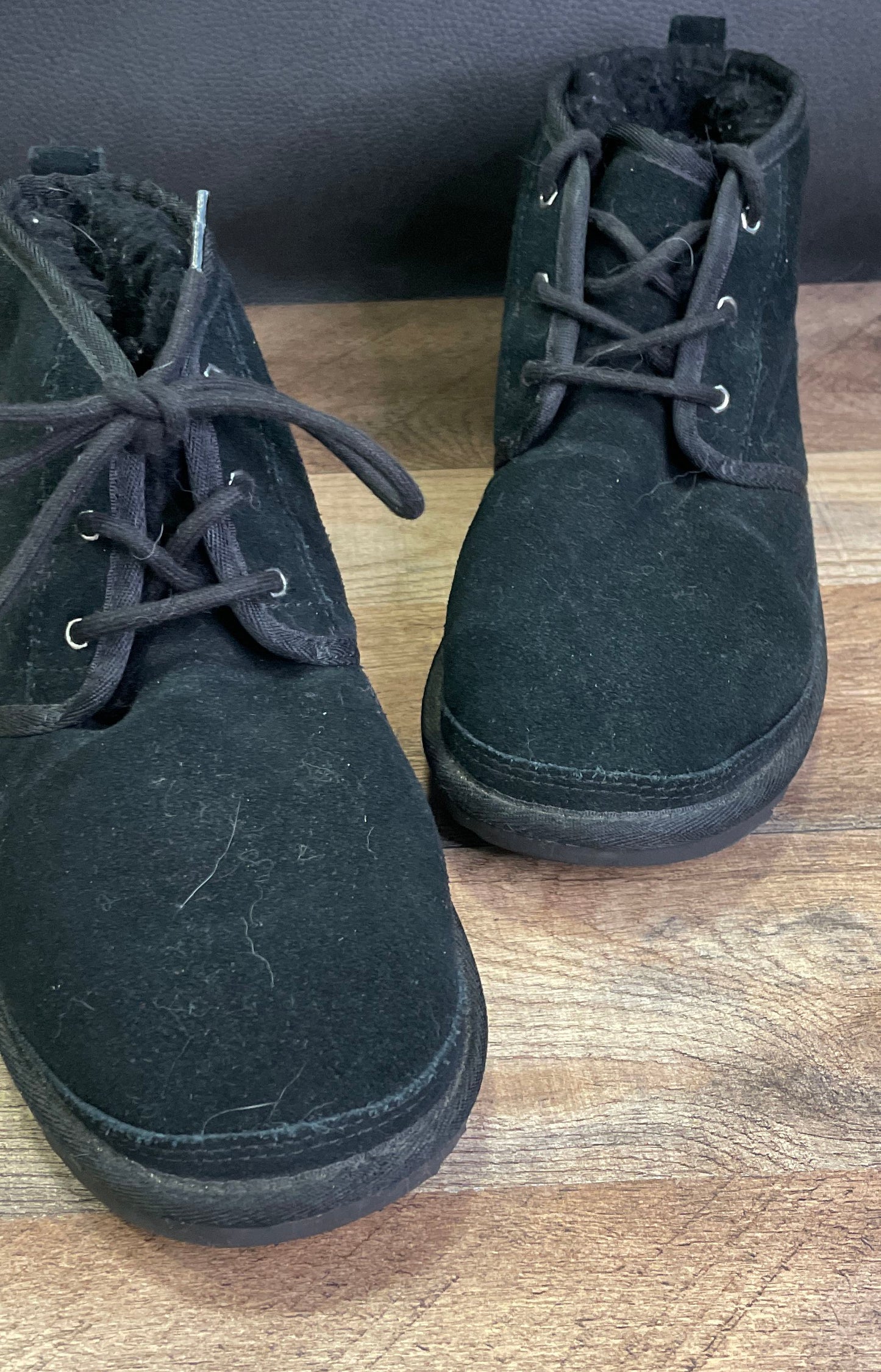 UGG Neumel II Black Suede Lace Up Chukka Boots Kids Size 6