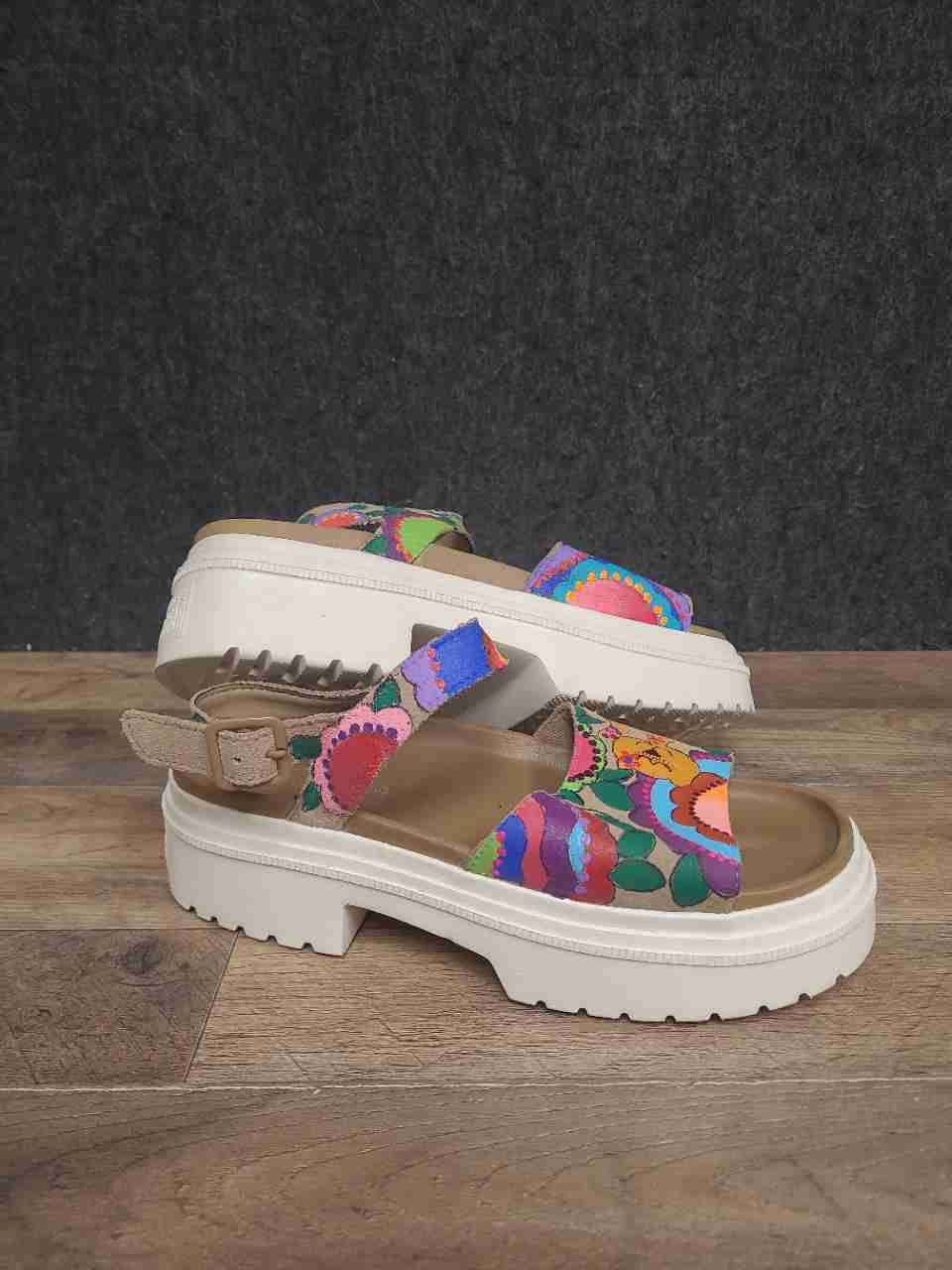 Converse Run Star Legacy CX Platform Sandal Multi-Color Embroidered Size 10