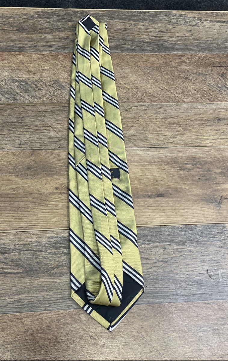 Brooks Brothers Men's Silk Ties Lot of 2 Navy Medallion Yellow Repp Stripe USA