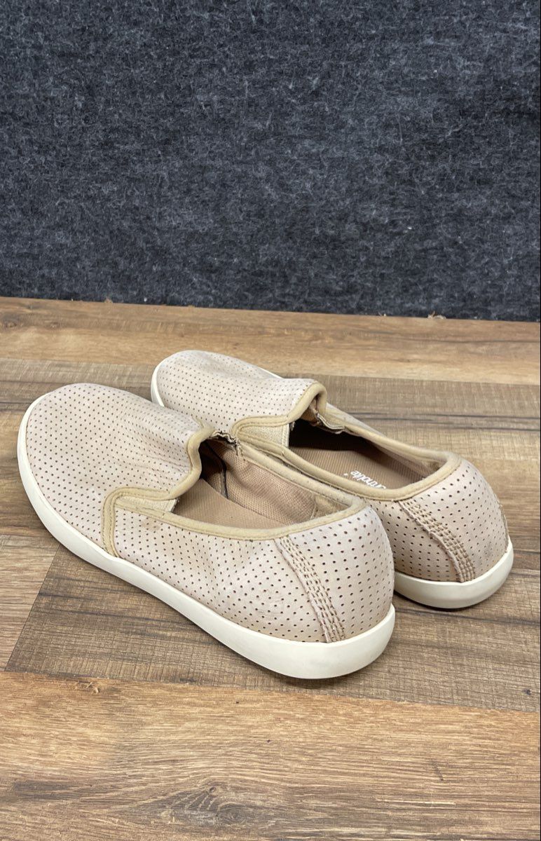 Timberland Newport Bay Perforated Beige Slip On Sneakers Women's Size 8