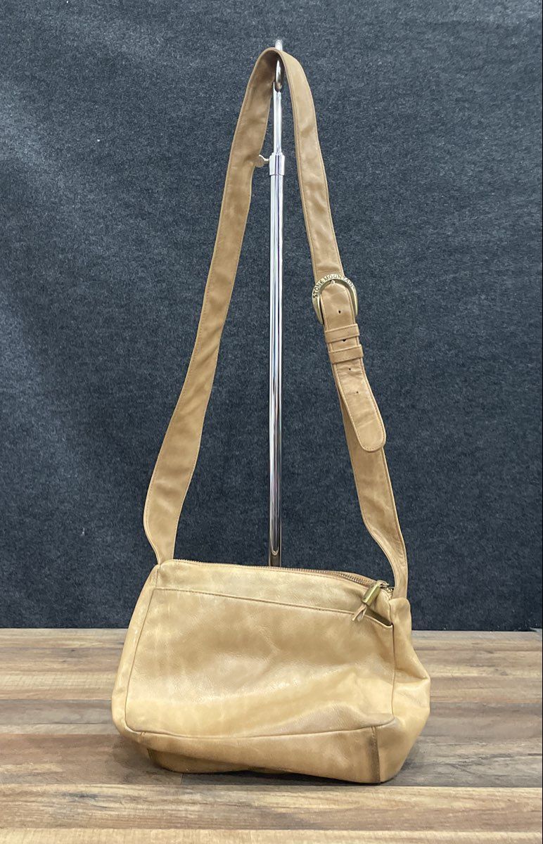 Stone Mountain Tan Vintage 90s Pebbled Leather Crossbody Bag Brass Hardware