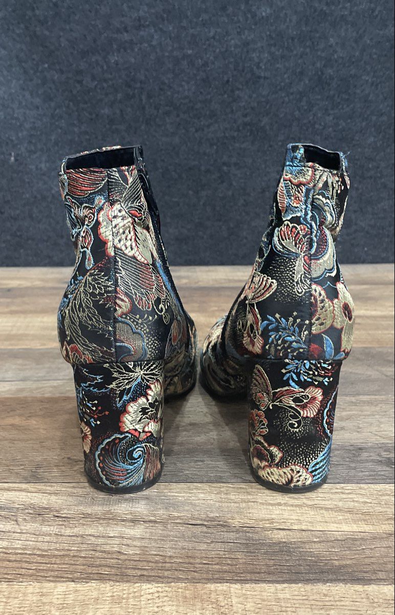 Bamboo Thirst-44 Black Floral Brocade Ankle Booties Block Heel Size 8