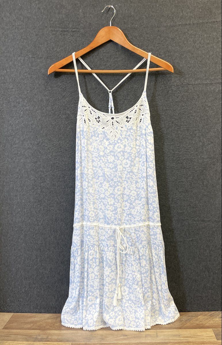 American Eagle Women's Light Blue Floral Print Eyelet Lace Dress Size 10 NWT