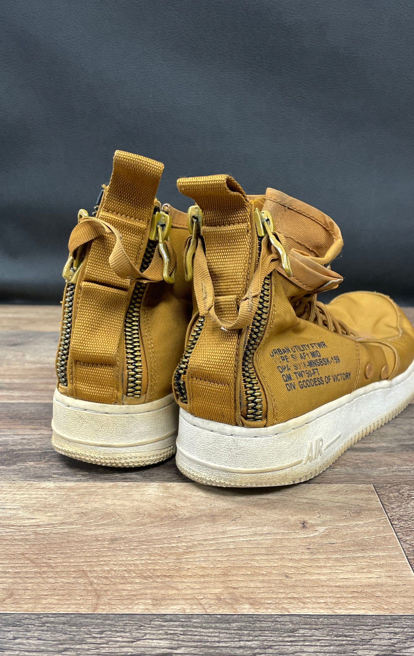 Nike SF Air Force 1 Mid Desert Ochre Mid Top Sneakers Size 9.5