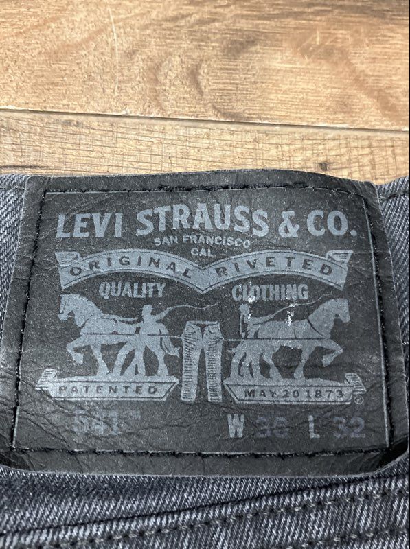 Levi's Men's 541 Athletic Taper Gray Denim Jeans Size 36x32
