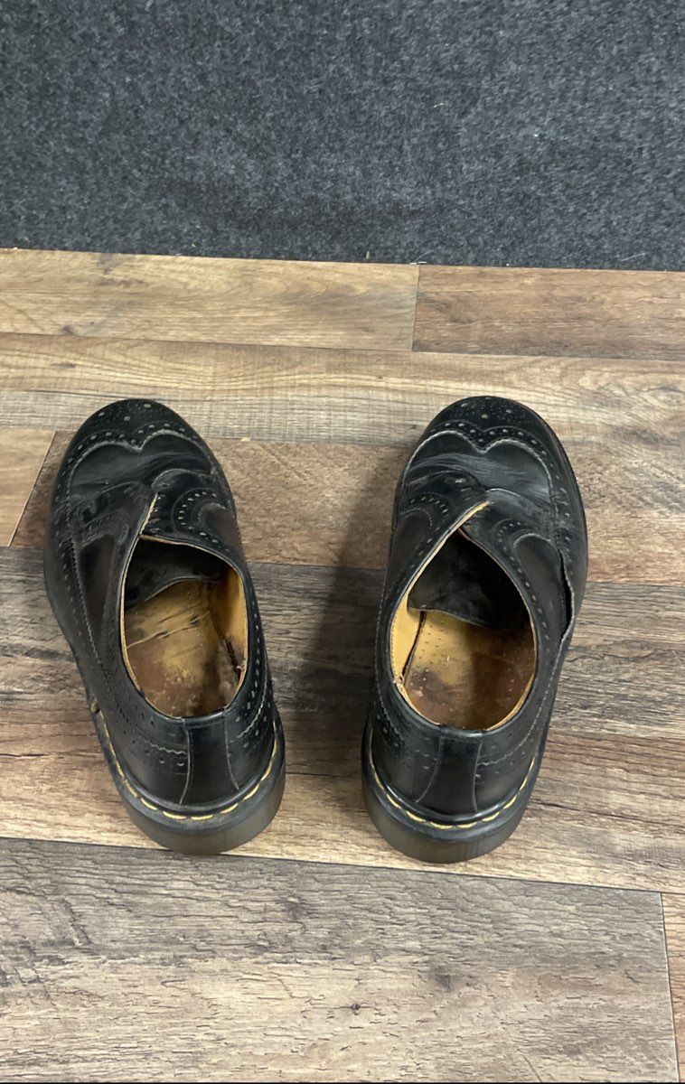Vintage 90s Dr. Martens 3989 Made in England Black Leather Brogue Size 8