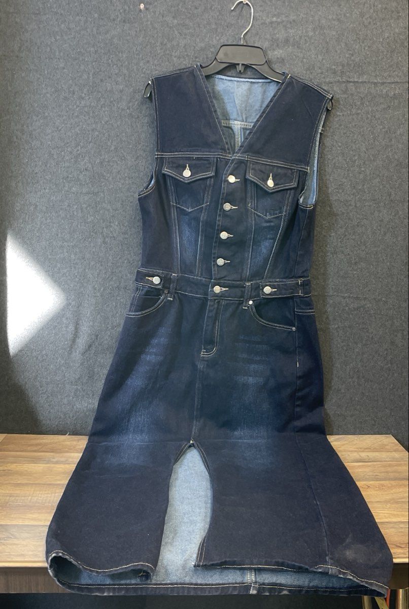 AiiRZ Women's Blue Denim Dress NWT Midi Sleeveless Button Front Slit Sz L