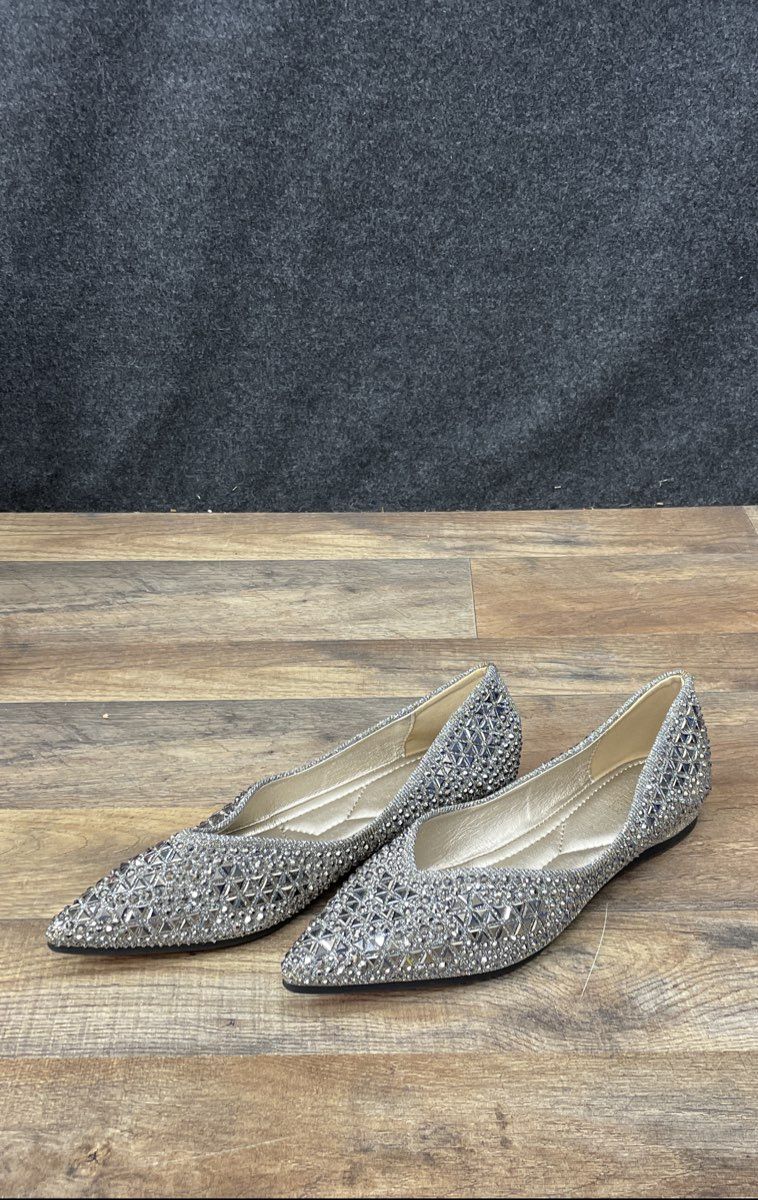 Chairong Zhou Pointed Toe Studded Silver Rhinestone Ballet Flats Size 270