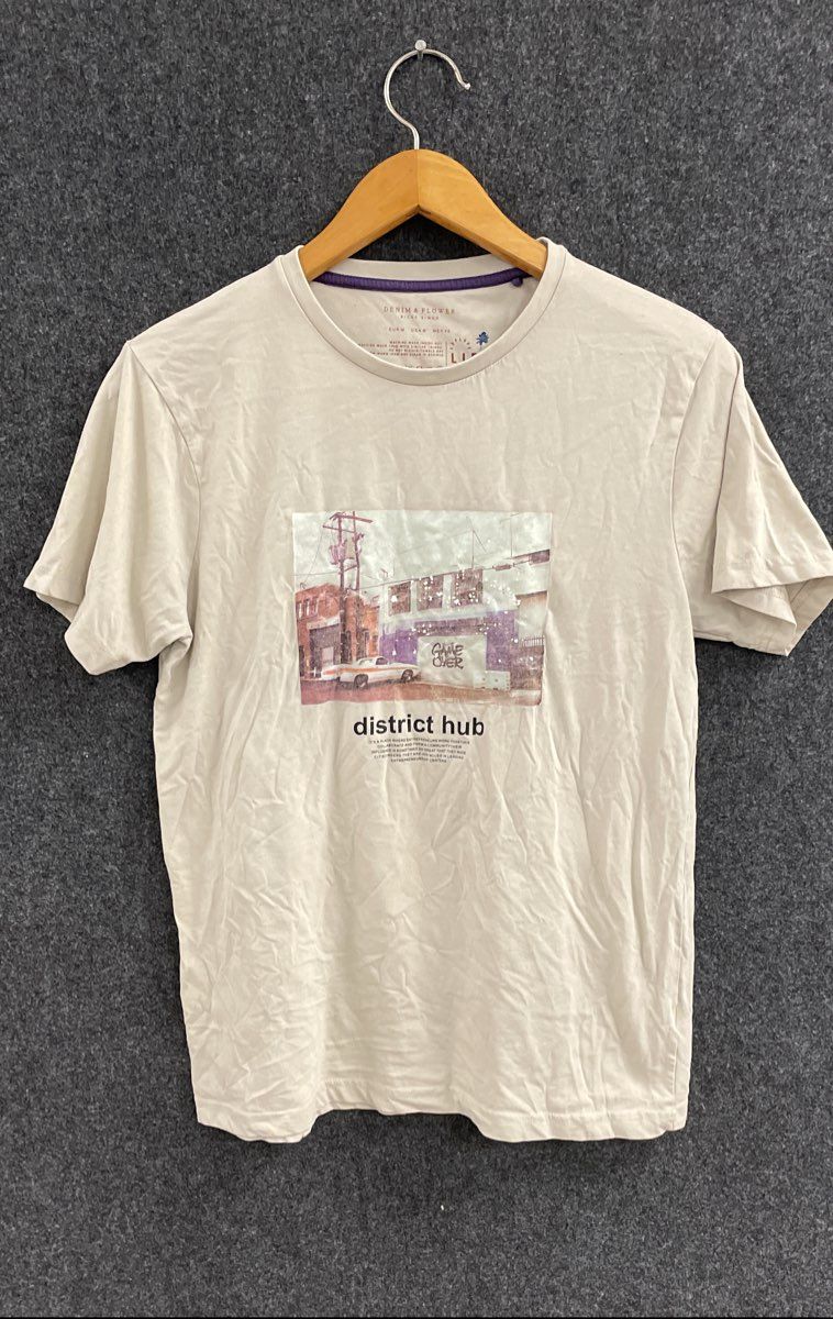 Denim & Flower Ricky Singh Men's Tan District Hub Graphic Print T-Shirt Sz M