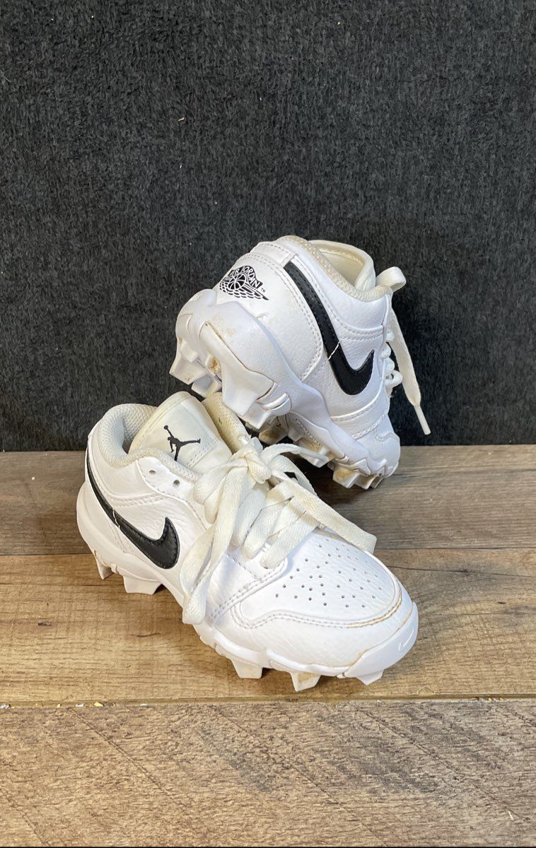 Nike Air Jordan 1 Mid MCS White Black Kids Youth Baseball Cleats Size 10C