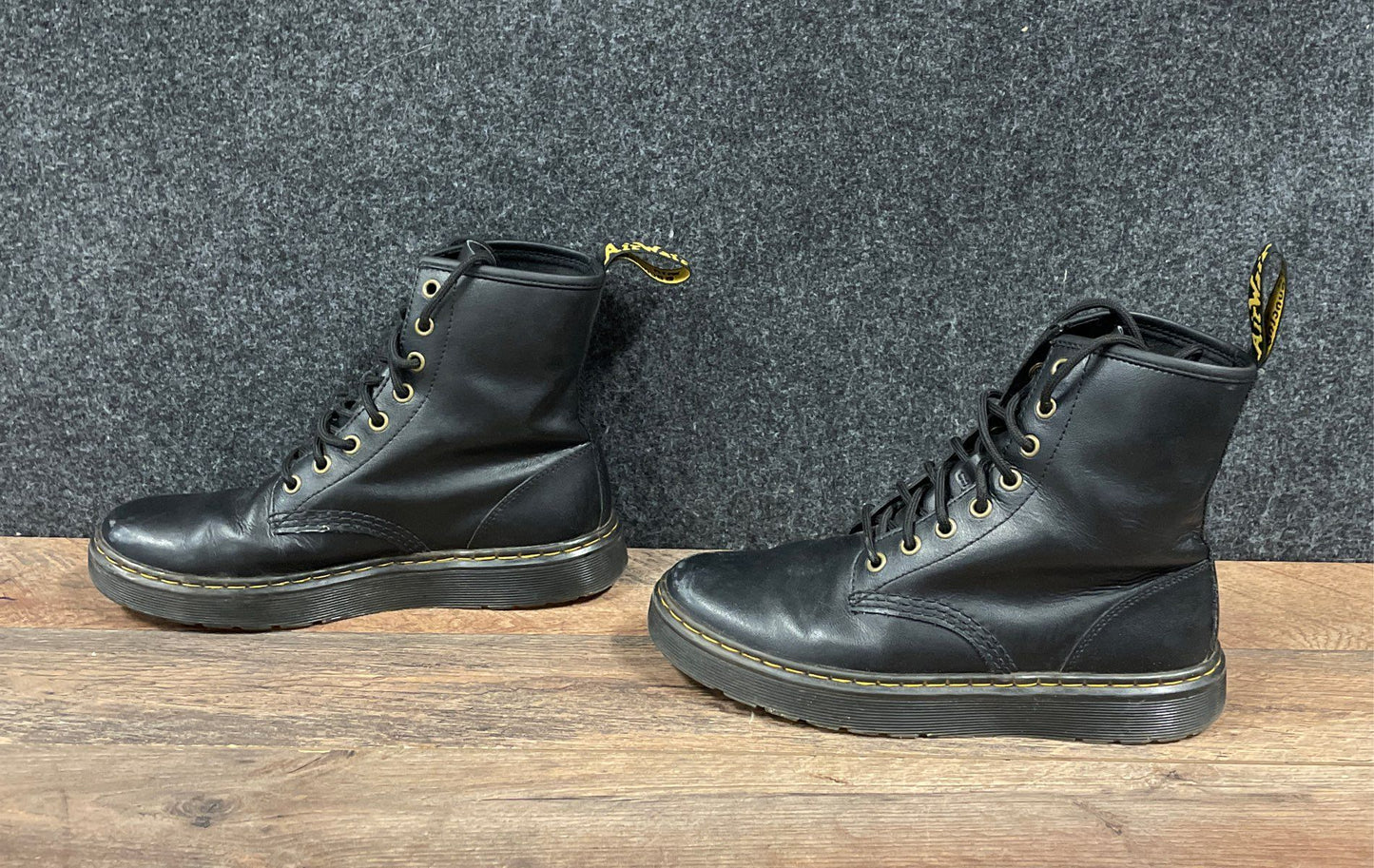 Dr. Martens Zavala Black Leather 8-Eye Lace Up Boots Size US 8 Women / 7 Men