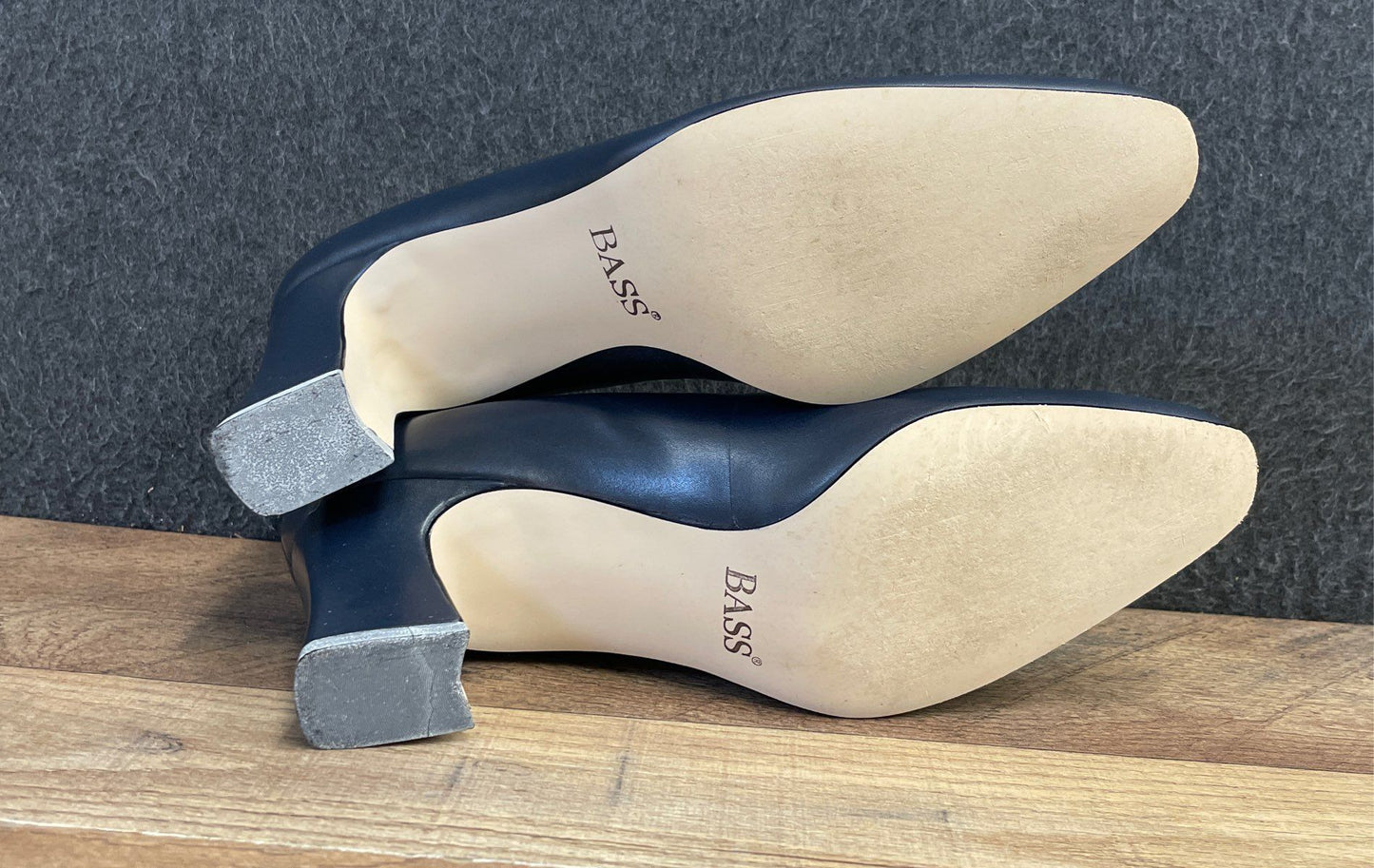 G.H. Bass & Co Elsie Navy Leather Block Heel Pumps Women's Size 8 NWB