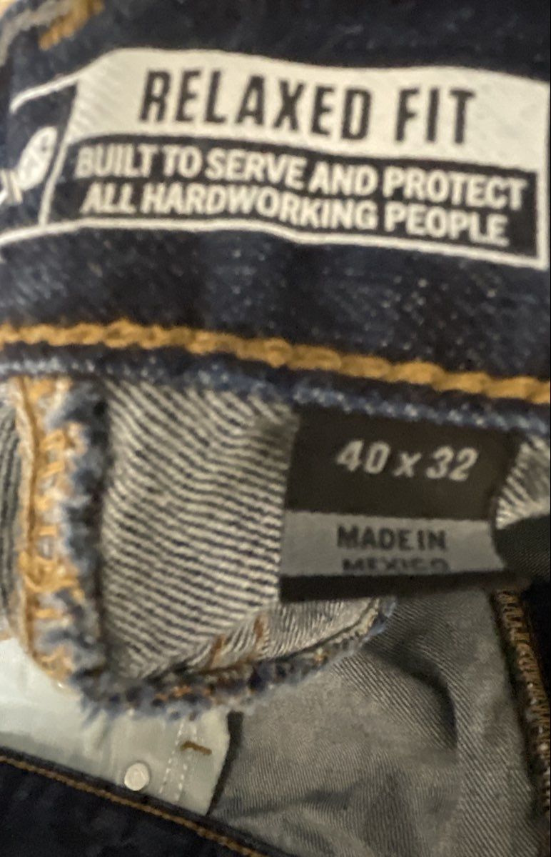 Carhartt Men's BD5119-M Relaxed Fit Straight Leg Dark Wash Blue Jeans Sz 40x32