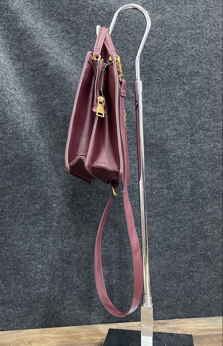 Steve Madden Maroon Leather Satchel Crossbody Bag Gold Hardware Chain Detail