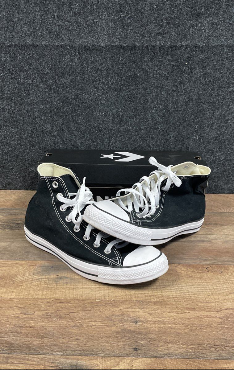 Converse Chuck Taylor All Star High Top Black White Men's Size 10 Women's 12