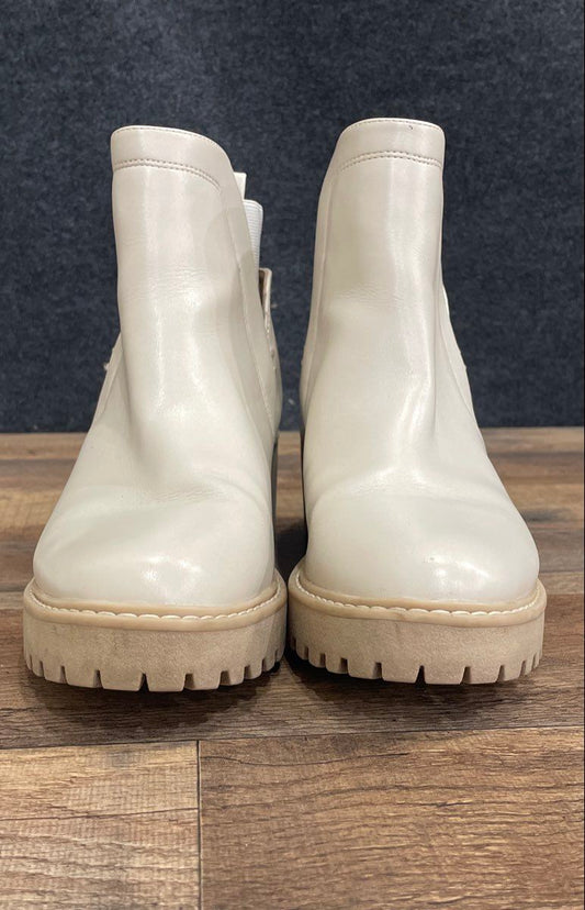 Universal Thread Rielle White Leather Platform Chelsea Ankle Boots Size 7.5