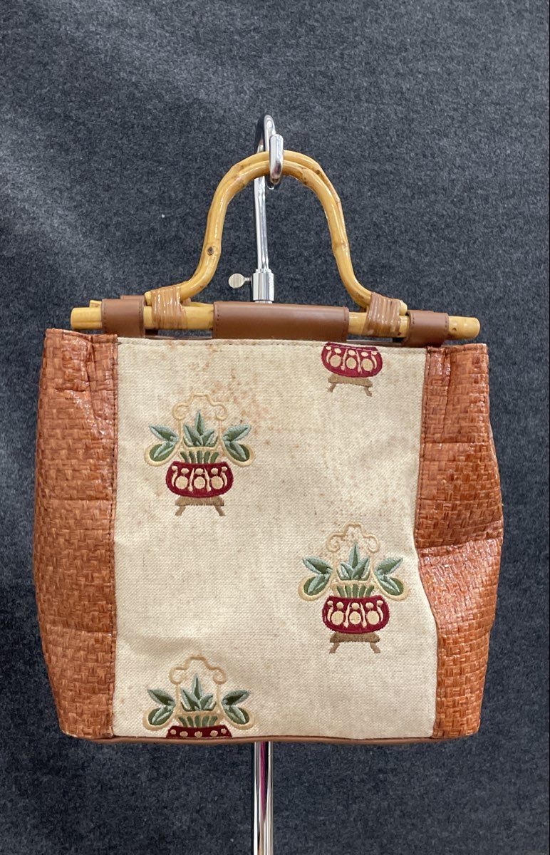 Bueno White Fabric Brown Leather Embroidered Woven Tote Bag Bamboo Handle