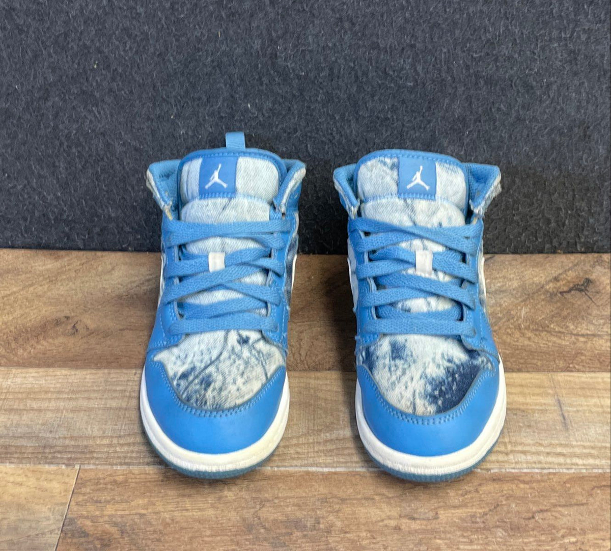 Nike Air Jordan 1 Mid Washed Denim Youth Sneakers Size 1.5Y