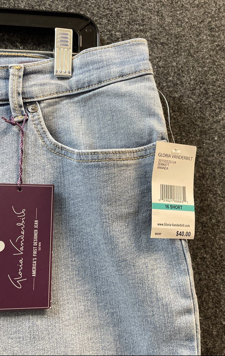 Gloria Vanderbilt Women's Amanda Tapered Jeans Light Wash Sz 16 Short NWT