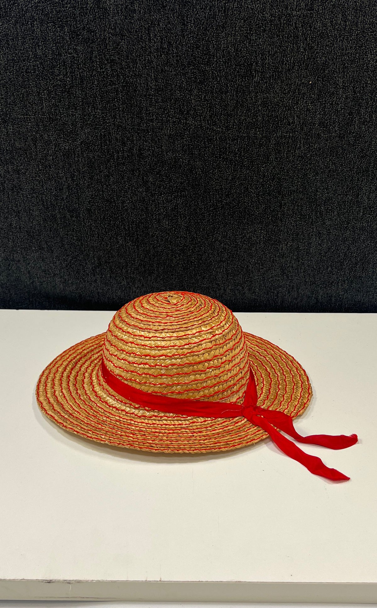 Women's Tan Wheat Straw Sun Hat Red Spiral Stitched Ribbon Tie Wide Brim