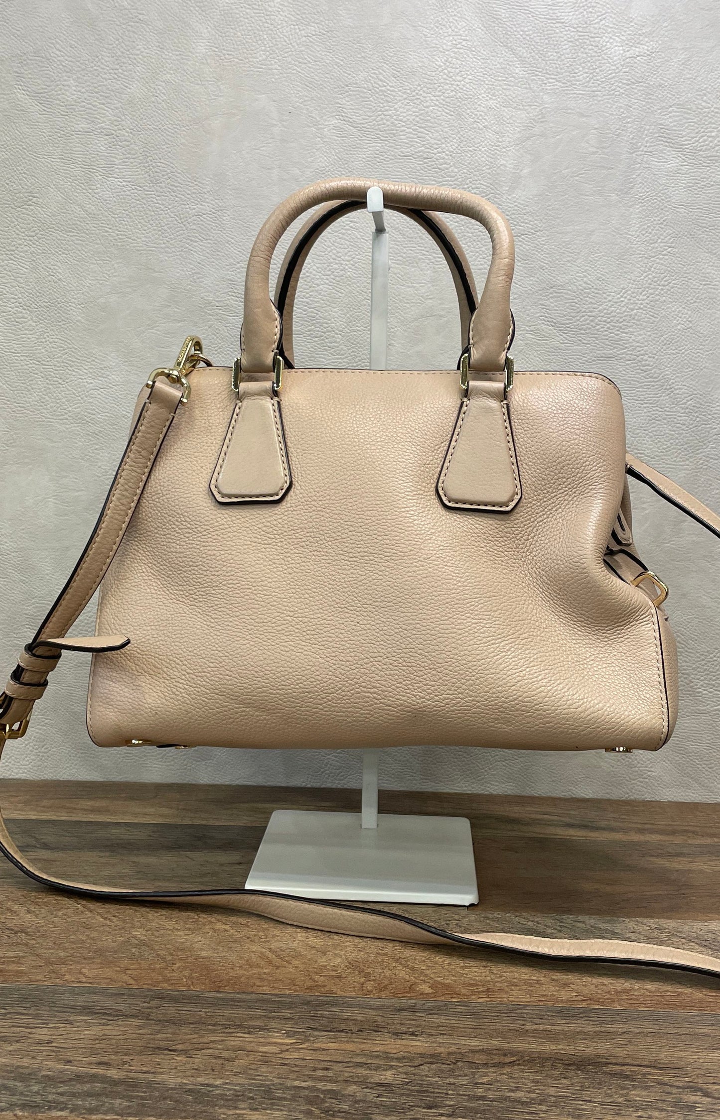 Michael Kors Beige Pebbled Leather Medium Camille Satchel Bag Gold Hardware