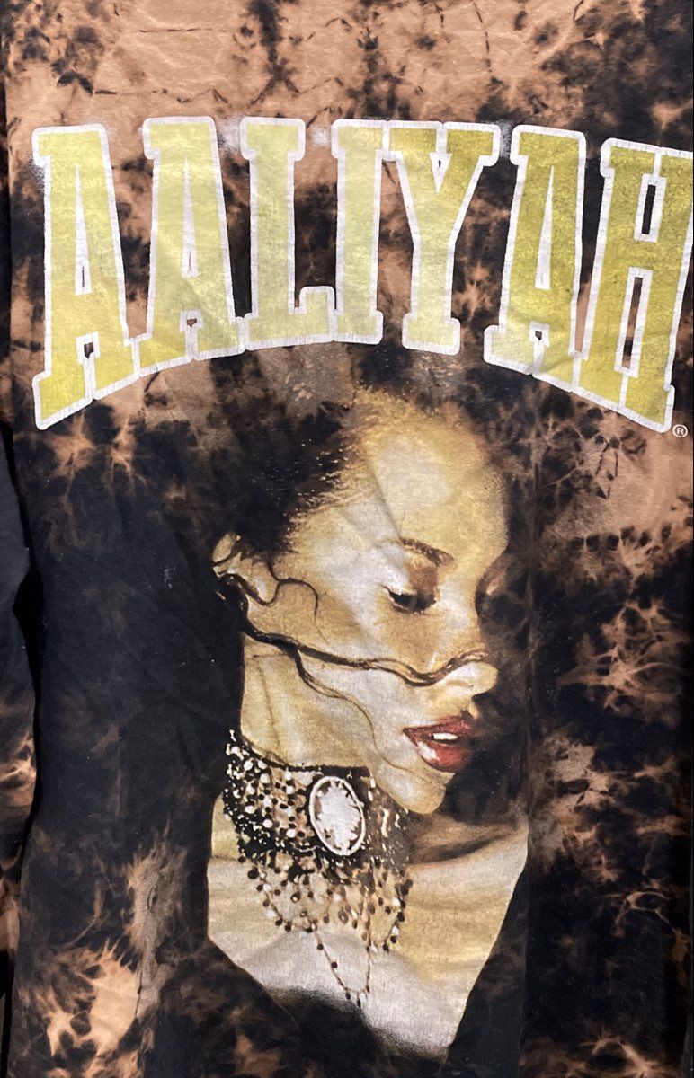 Aaliyah Portrait Graphic Long Sleeve Bleach Wash Shirt Reprint C-Life Sz L