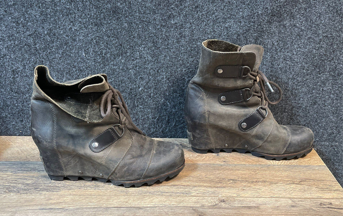 Sorel Joan of Arctic Wedge Brown Leather Lace-Up Ankle Boots Women's Size 8.5