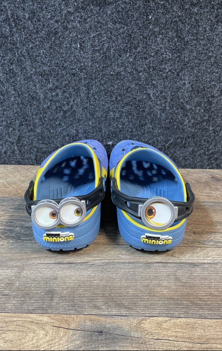 Crocs Classic Clog Blue Yellow Kids Clogs Minions Size J3