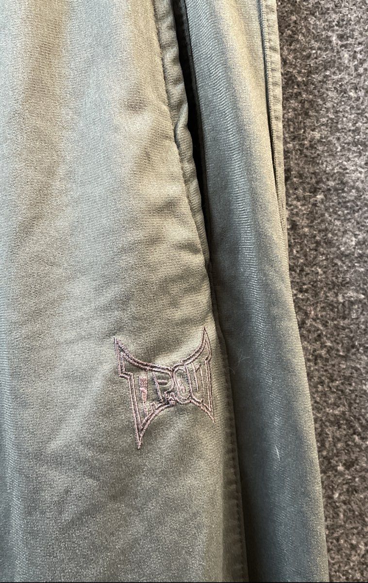 Tapout Men's Grey Polyester Track Pants Elastic Waist Embroidered Logo Sz L