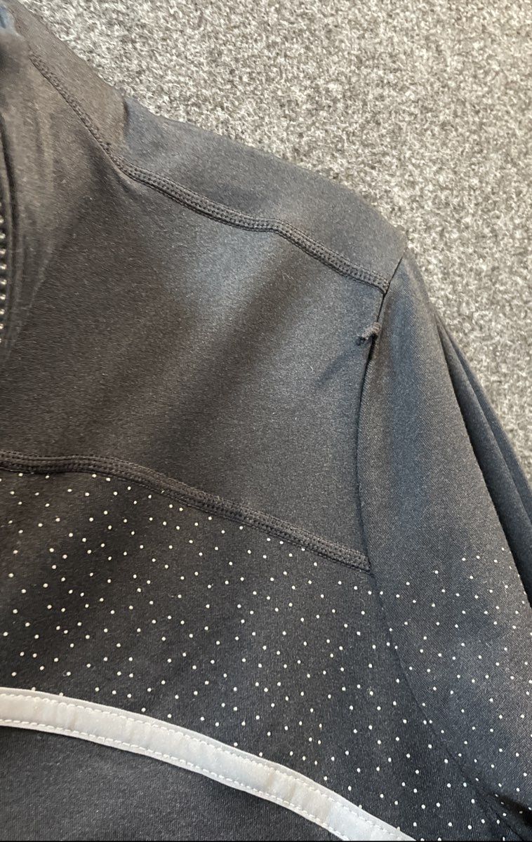 Fabletics Women's Black Full Zip Track Running Jacket Reflective Trim Sz XL