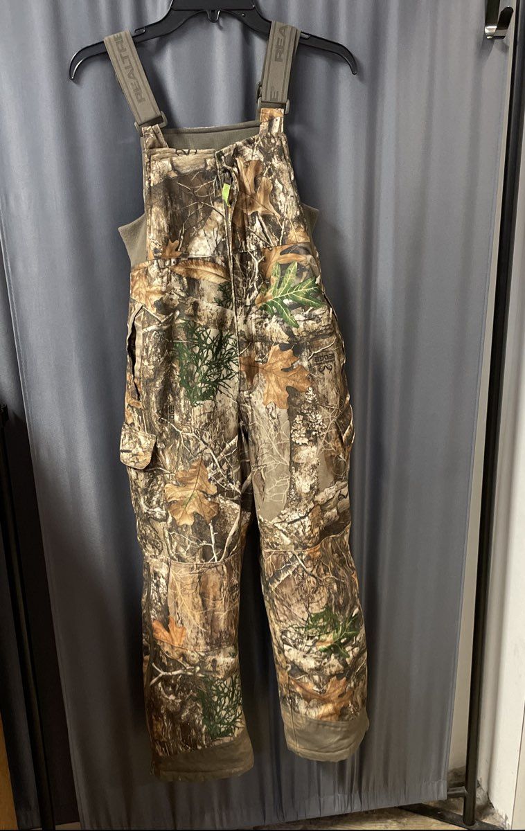 Realtree Youth Edge Camo Insulated Bib Overalls Cargo Pockets Zip Leg Sz L