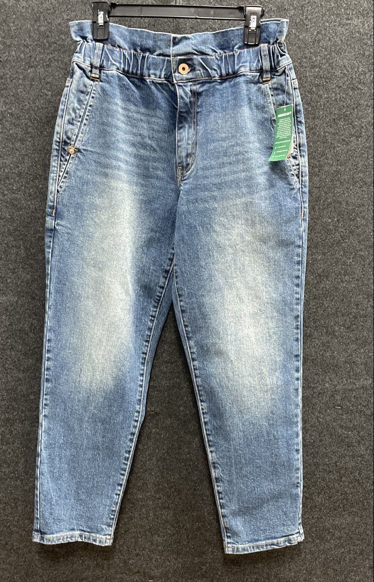 American Rag Women's Paperbag Waist Medium Wash Tapered Jeans Sz 7/28 NWT