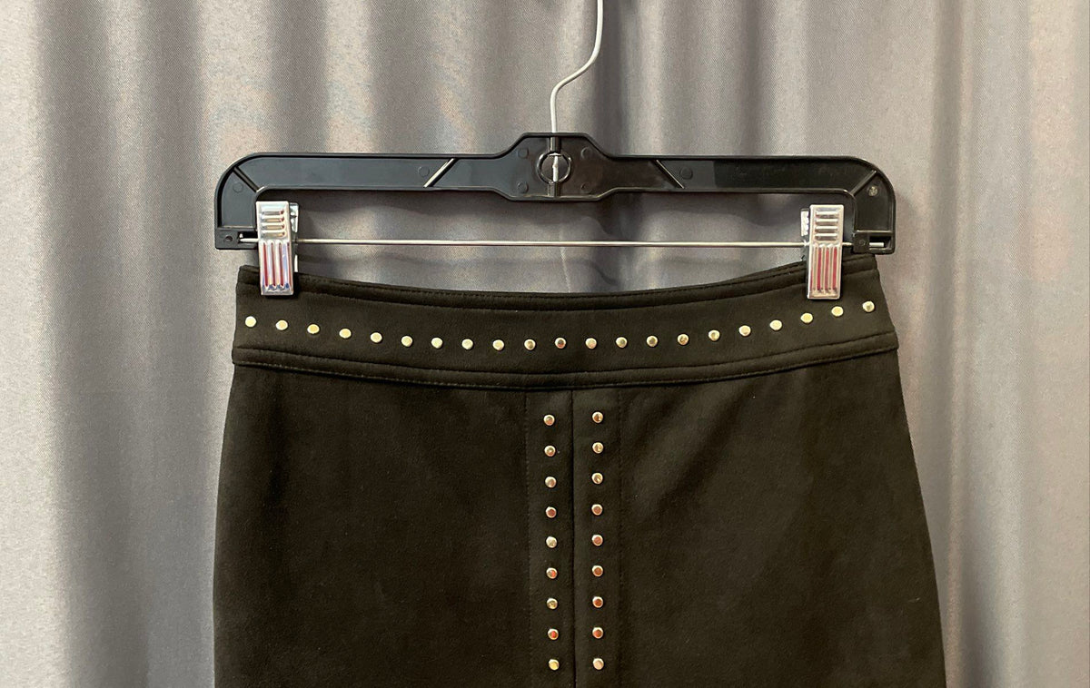 White House Black Market Women's Black Studded Suede Pencil Skirt Sz 00 NWT