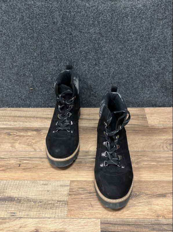 Sonoma Goods for Life Black Plaid Collar Hiking Boots Women's Size 8