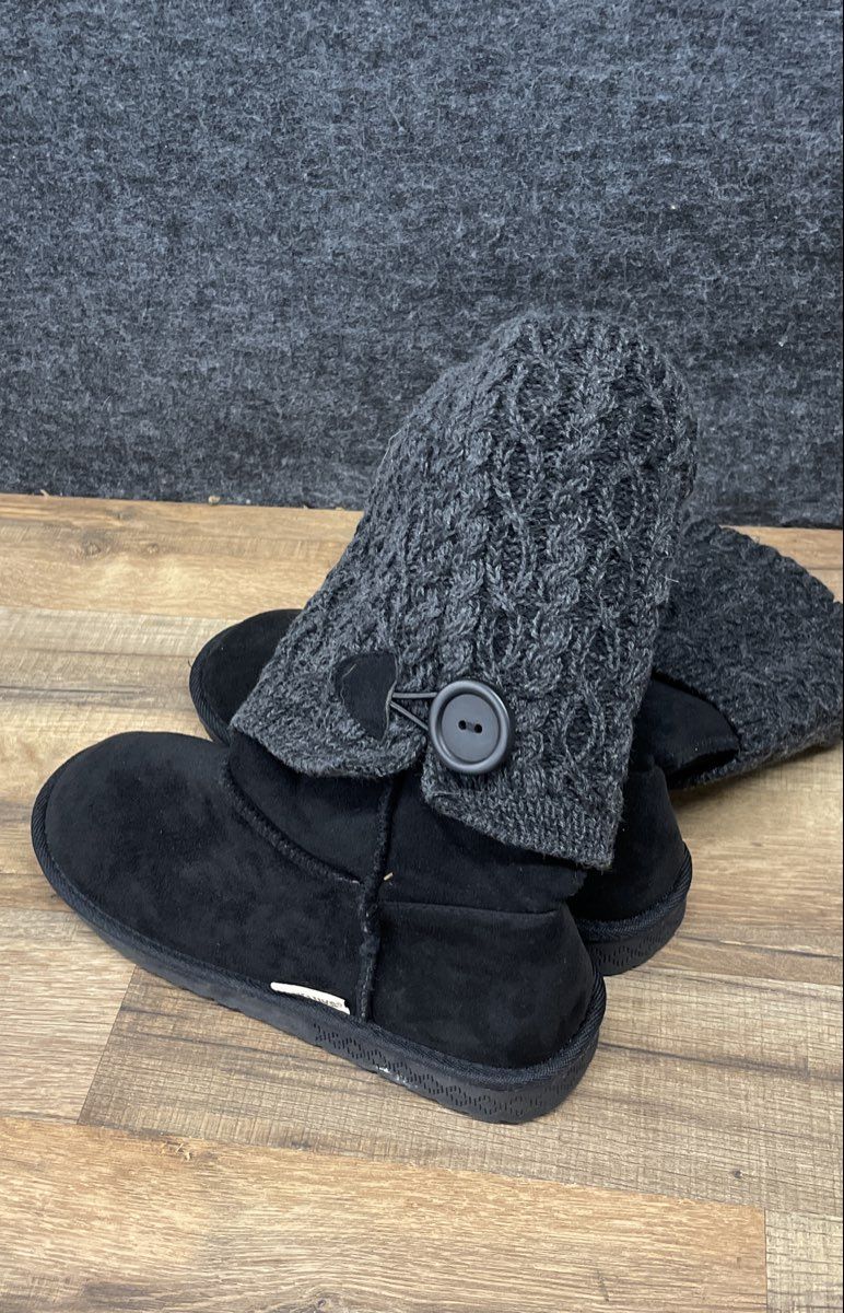 Muk Luks Cozy Women's Black Knit Sweater Cuffed Ankle Boots Size 8