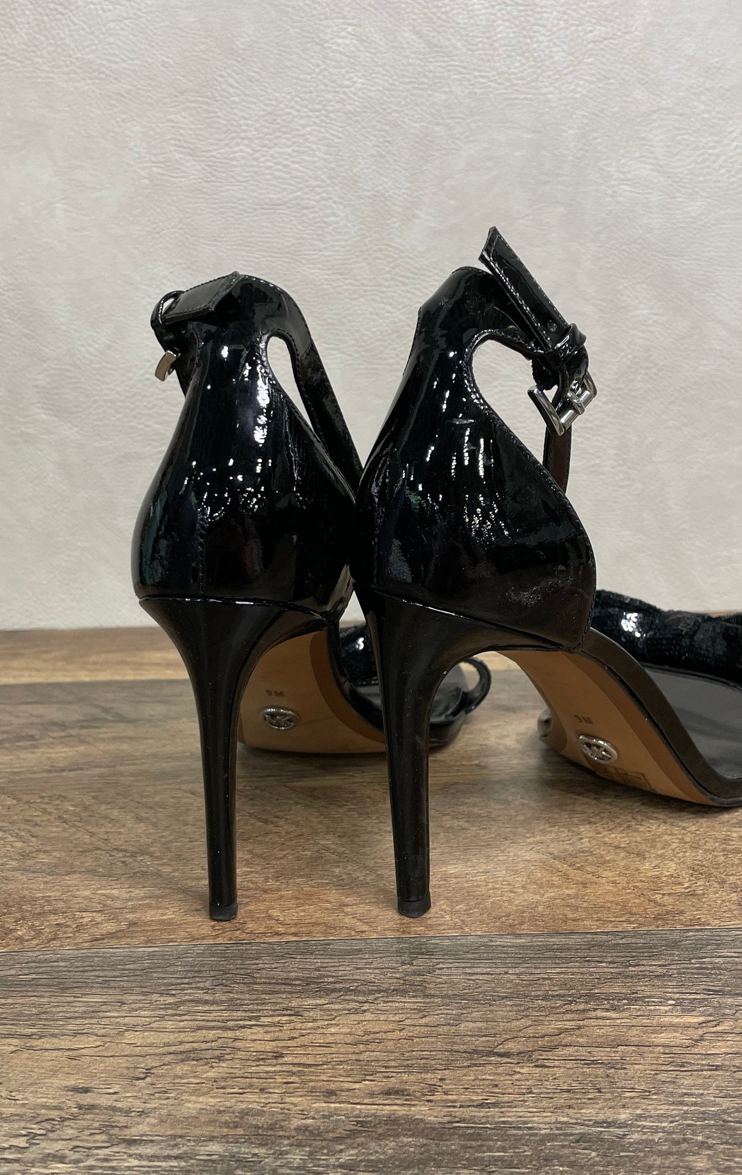 Michael Kors Black Patent Leather Sequin Bow Ankle Strap Sandals Size 9M