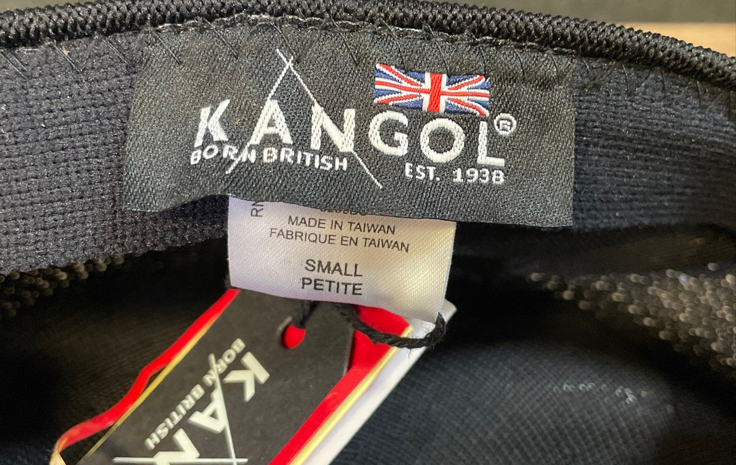 Kangol Tropic 504 Ventair Ivy Cap Black Small NWT