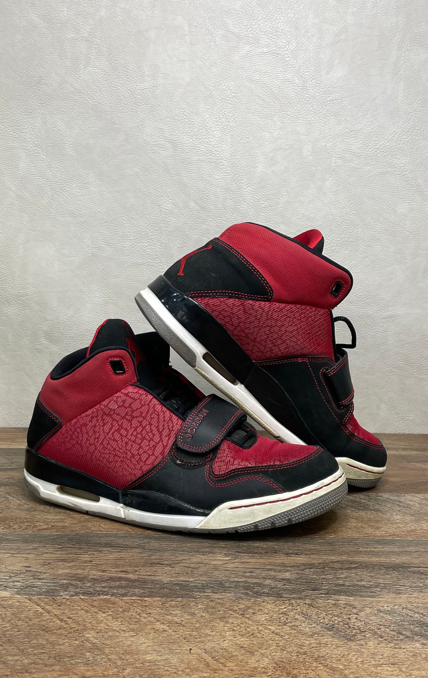 Nike Jordan SC-3 Gym Red Black White Mid Top Basketball Sneakers Size 10