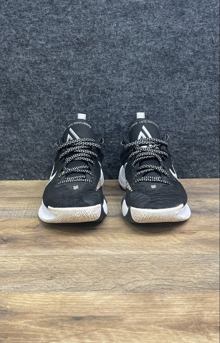 Nike Giannis Immortality Black White Volt Basketball Shoes Men's Size 8