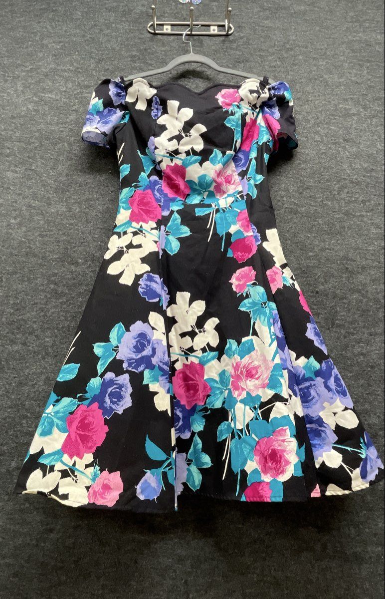 Vintage 80s 90s Floral Off Shoulder Sweetheart Party Dress Crinoline Skirt