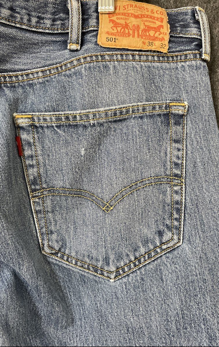 Levi's Men's 501 Original Fit Light Wash Denim Jeans Sz 38x32 Set of 2
