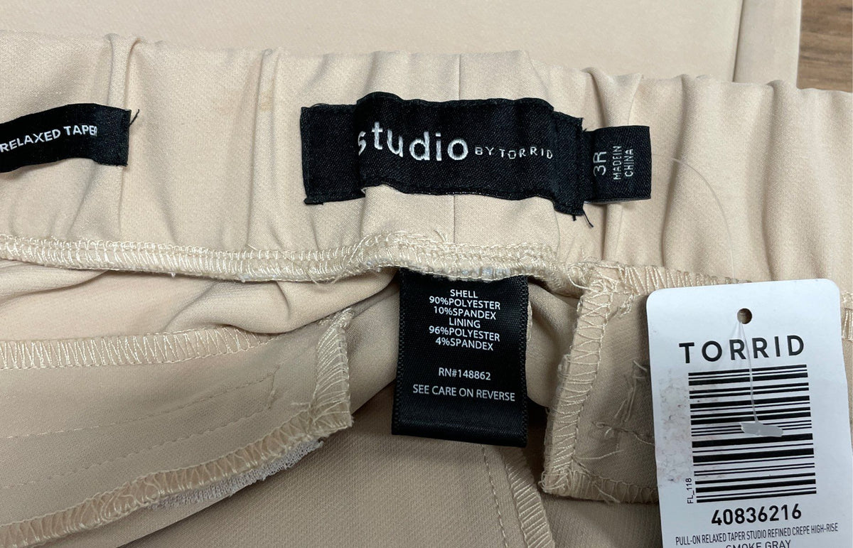 Torrid Women's Cream Studio Refined Crepe Pull-On Relaxed Taper Pants NWT Sz 3R