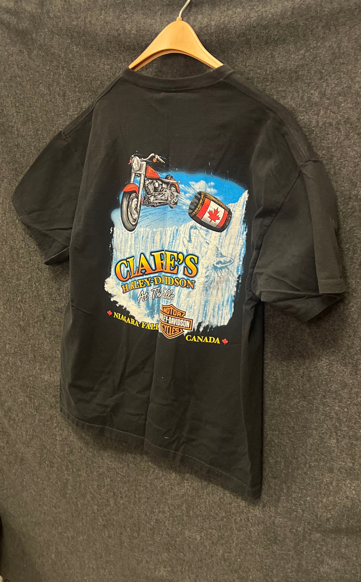 Harley-Davidson Fatboy Clare's Niagara Falls Canada T-Shirt 2011 Sz XL