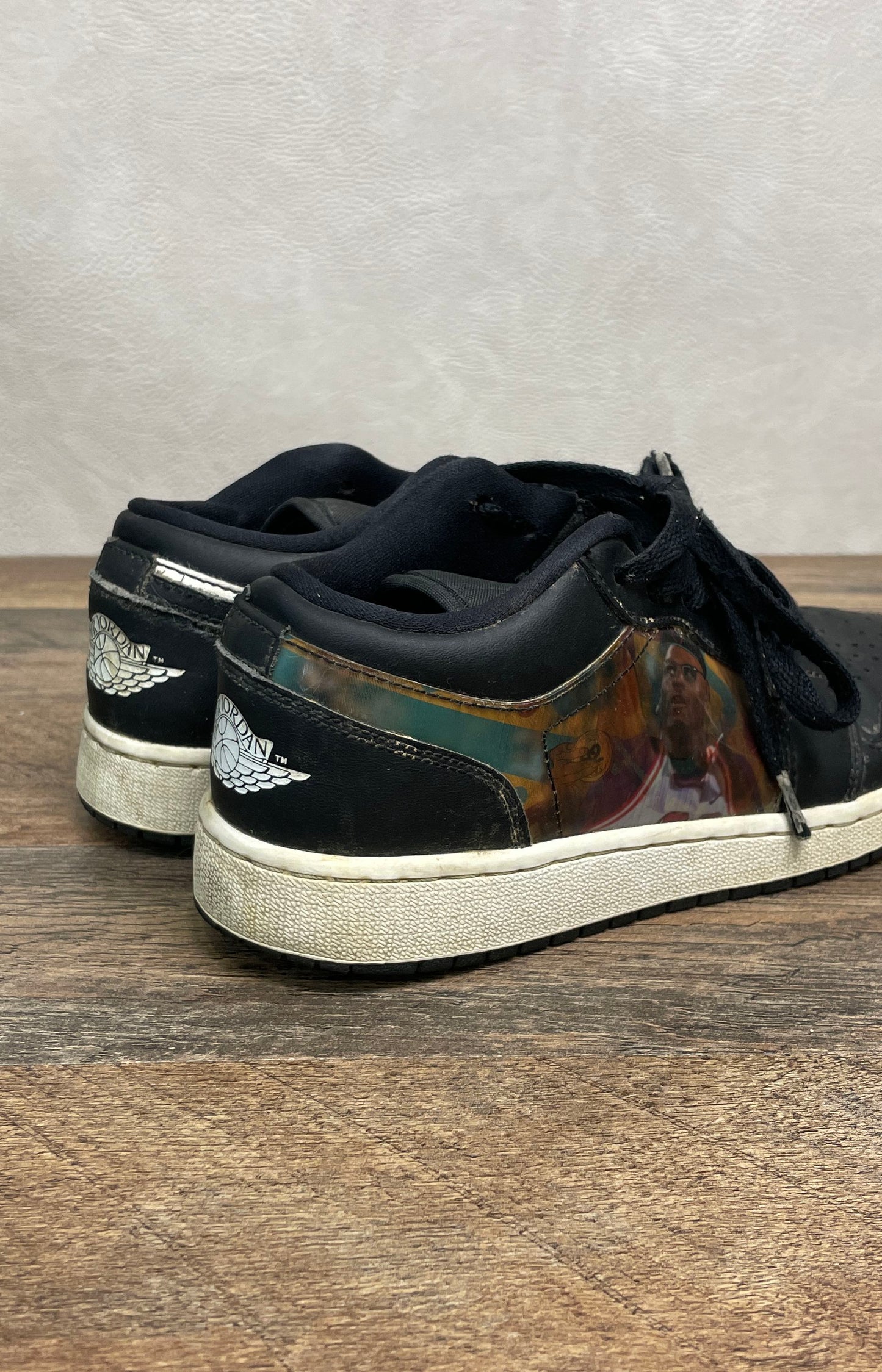 Nike Air Jordan 1 Low SE Sneaker School Graphic Black White Kids Size 4.5Y
