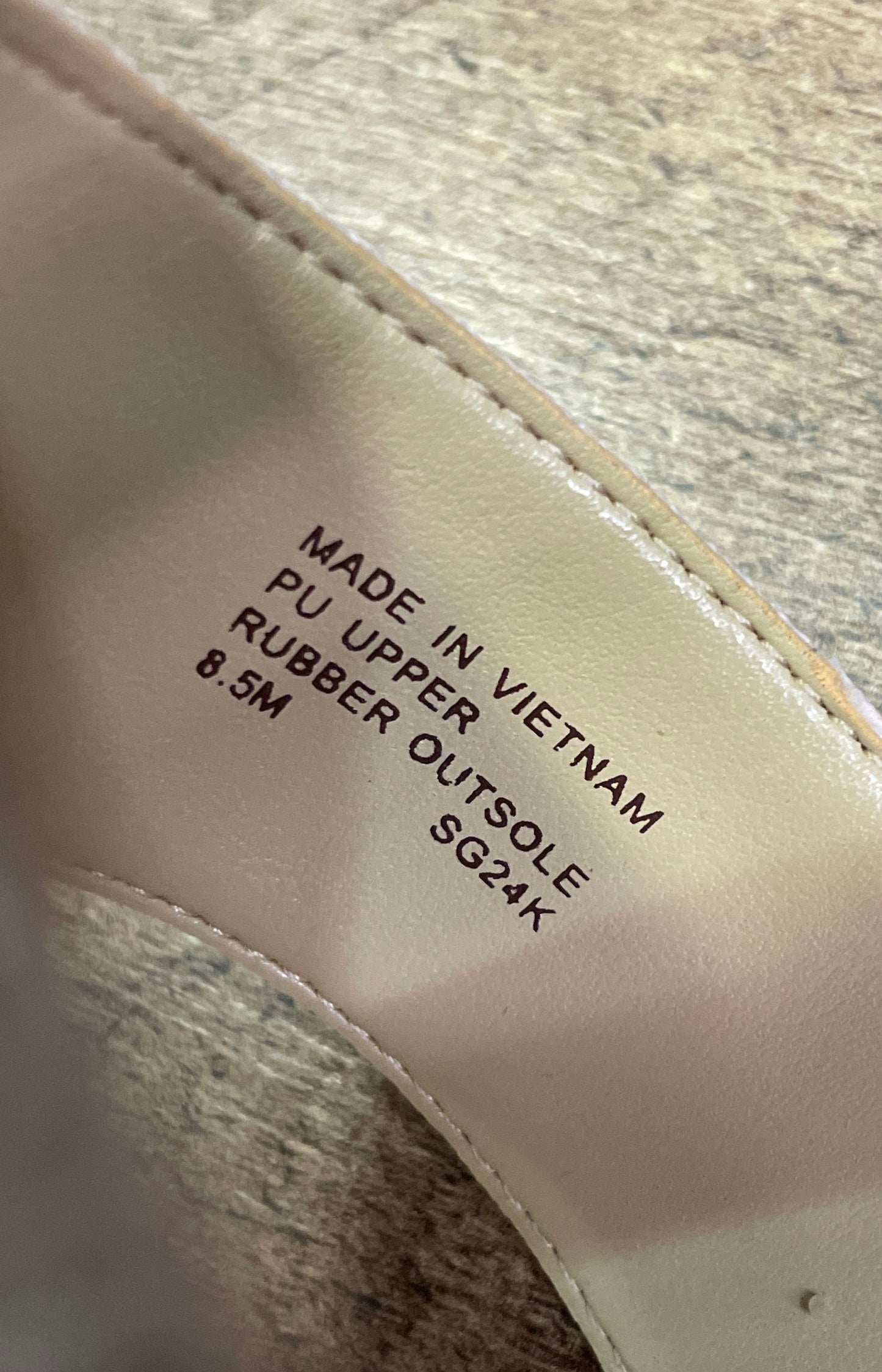 Michael Kors Jilly Pale Pink Monogram T-Strap Wedge Sandals Women's Size 8.5