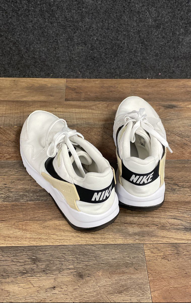 Nike LD Victory White Black Running Lifestyle Sneakers Size 10