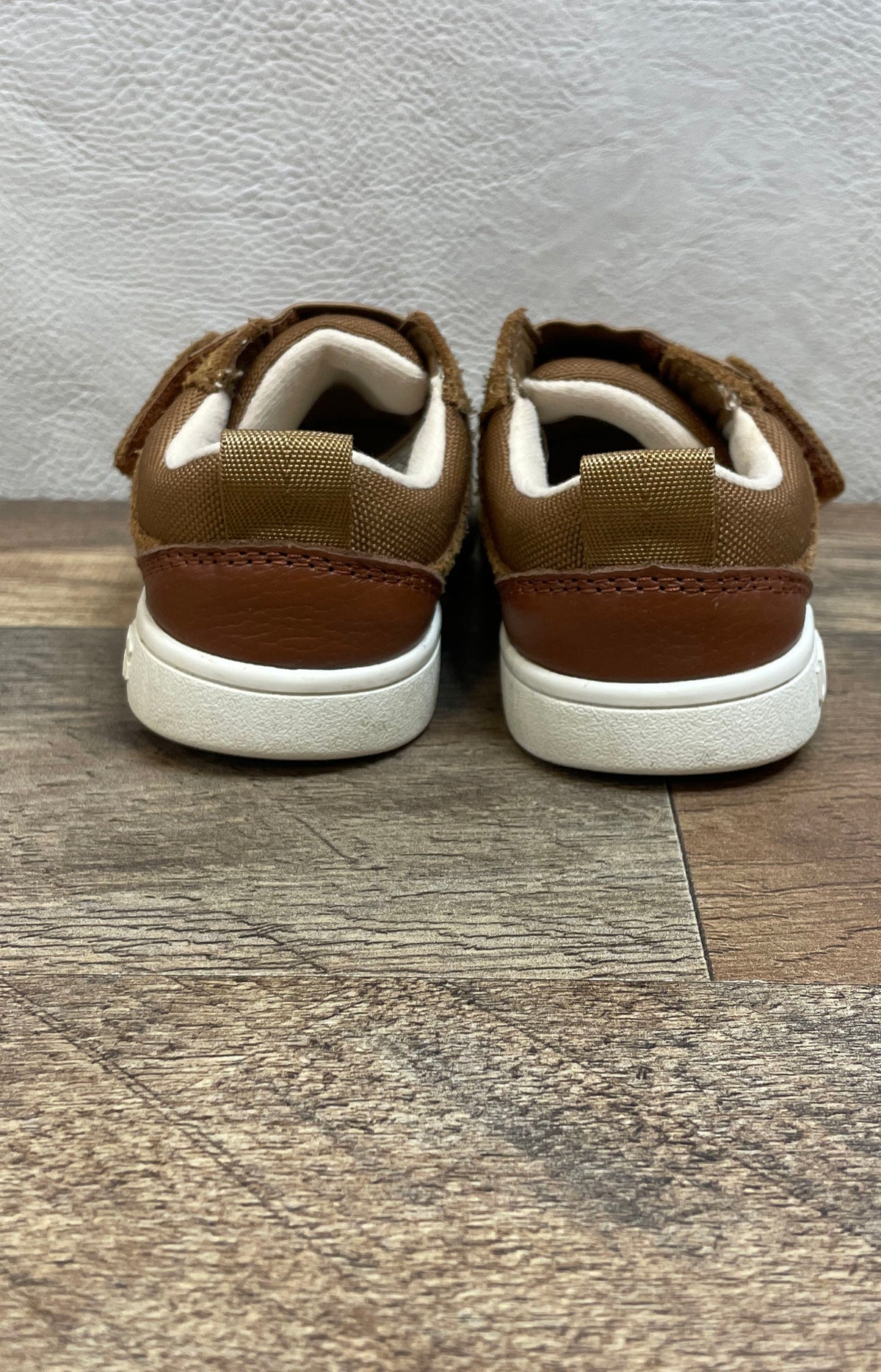 UGG Renato Chestnut Brown Suede Leather Toddler Sneakers Shoes Size 6